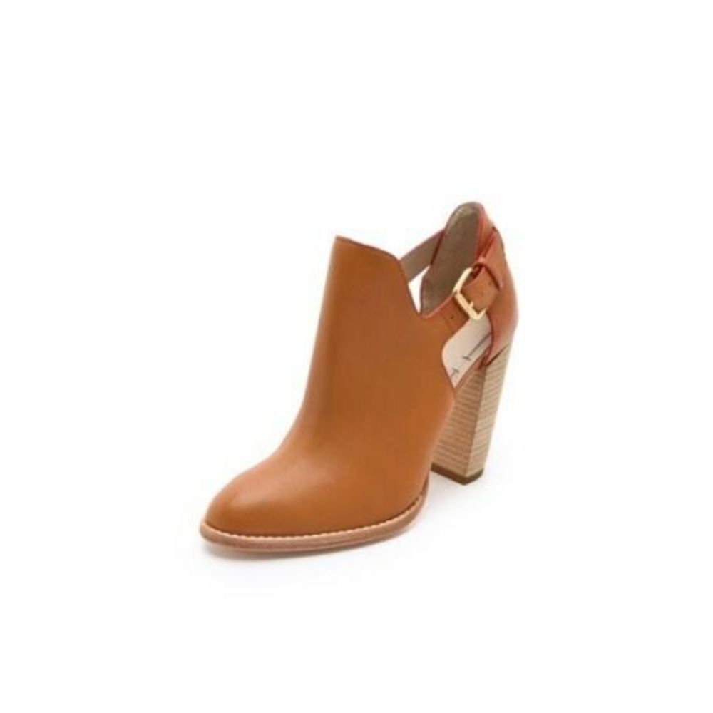 Elizabeth and James Suri cutout leather bootie brown size 10